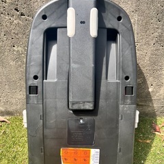 【お取引中】マキシコシ　ファミリーフィックス （マキシコシおまけ）　チャイルドシートの画像