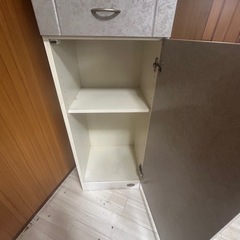 食器棚　キャビネットの画像