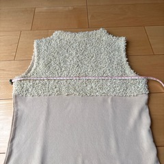 ノースリーブ　タンクトップ　ベージュ　ゴールド　Mサイズの画像