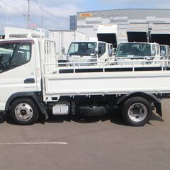 R2 キャンター　2トン　平ボディ　オートマ　AEBS　250706の画像