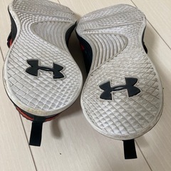 (商談中)アンダーアーマースニーカー26cmの画像