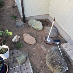 庭石や庭木、紫陽花、金木犀、カナメモチ、飾り置き石などの画像
