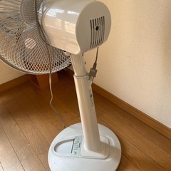 TOSHIBA 扇風機　の画像