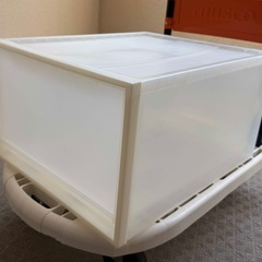 ポリプロピレンケース、1個100円での画像