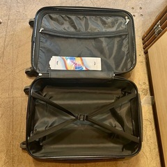 【武蔵小山店】 キャリーバッグ 未使用品　スーツケース 機内持ち込み 旅行バッグ 出張バッグ 防災バッグ 4輪キャスター ハードケース グリーン トランクの画像