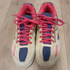 YONEX バトミントンシューズ23·5cmの画像