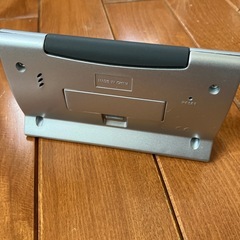 アデッソデジタル電波時計の画像
