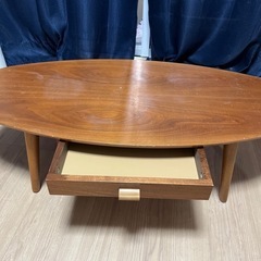 テーブル　机の画像