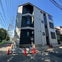 敷金礼金ゼロゼロ！更新料もなし！！全部屋角部屋の新築アパート♪「...