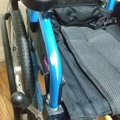 子ども用車椅子の画像