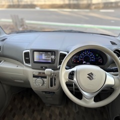 🚘 スズキ スペーシア 🚘  🔘 モデル: MK32S  🔘 年式: 2014  🔘 111827km  🔘 車検: 2年  🔘 ナビゲーション  🔘 テレビ、Bluetooth  🔘 バックカメラ  🔘 アイドリングストップ  🔘 左側パワードア  🔘 エアコン  🔘 電動ミラー  🔘 電動シャッター の画像