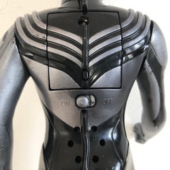 【中古品】BANDAI バンダイ ウルトラヒーローシリーズ26「ティガダーク」ソフビ人形 フィギュアの画像