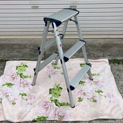 3段脚立★コーナンの画像