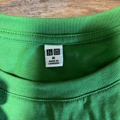 ユニクロ半袖Tシャツ グリーンMの画像