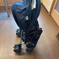 コンビ　ベビーカーの画像
