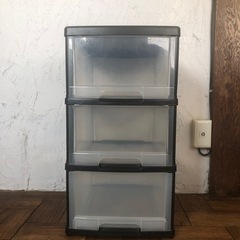 家庭用 プラスチック 衣装ケース　3段の画像