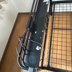ベット　スチールフレームの画像