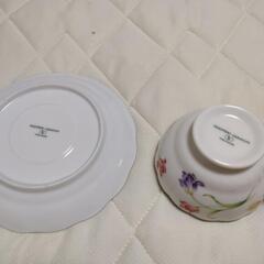 ヴァレンチノガラヴァーニ　ティーカップ&ソーサーの画像