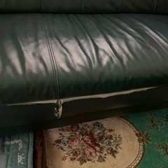 合皮三人掛けソファーの画像