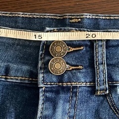 スリットジーンズスカートの画像