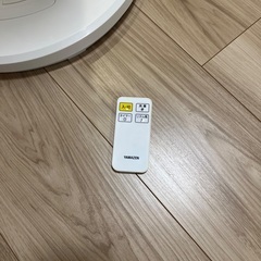 リモコンつき扇風機（白）の画像