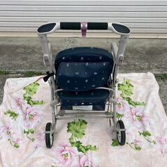 美品★コンビ★シルバーカーの画像
