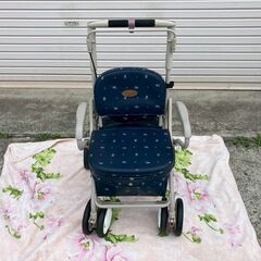 美品★コンビ★シルバーカーの画像