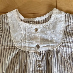 半袖ブラウスの画像
