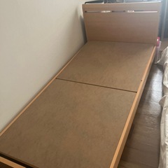 シングルベッド　木フレームのみ