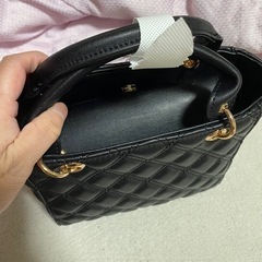 しまむらMelume Maki キルティングショルダーバッグ ブラックの画像