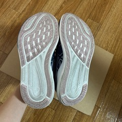 値下しました　アシックス　スニーカーの画像