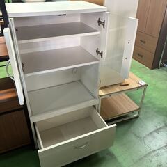 白い食器棚（商品番号：13351）の画像