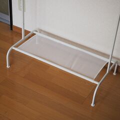 美品 イケア ハンガーラック ホワイト 配達設置対応 BRUKSVARA ブルクスヴァーラ ikeaの画像
