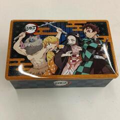 0704-185 鬼滅の刃　缶バッチ・キーホルダー・時計セット