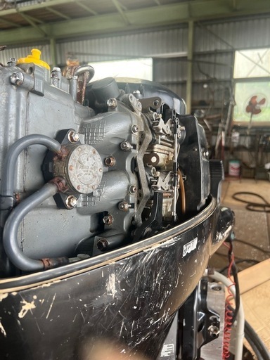 スズキ　船外機　DF30