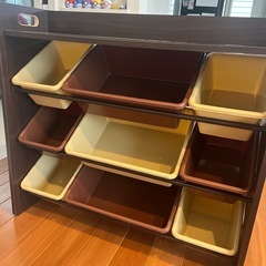 おもちゃ収納棚