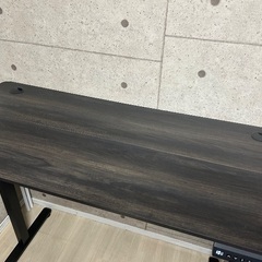 電動昇降式デスクの画像