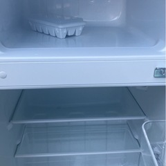 ⭕️近隣配達無料です⭕️2ドア93リット冷蔵庫です⭕️の画像