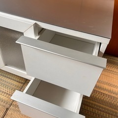 ❸テレビ台の画像