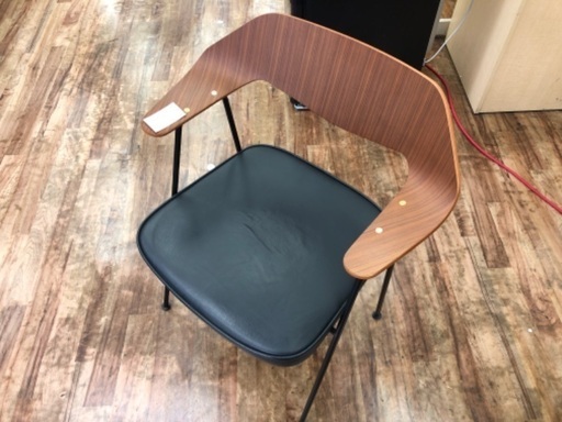 Case Furniture 675チェア actus