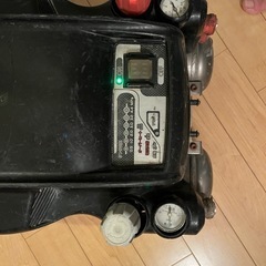 【取引き中】日立工機　　エアーコンプレッサーEC1445H ジャンク品　値下げしました。の画像
