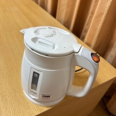 電気ポットの画像
