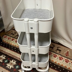 IKEA キャスター付きワゴンの画像