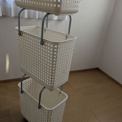 ランドリーバスケット 洗濯かご スカンジナビア 3個＋キャスターの画像