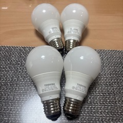 TOSHIBAのLED電球  60W  4個セット
