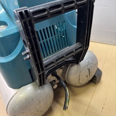 マキタAC460XGH-16L 高圧エアコンプレッサ(ジャンク品)の画像
