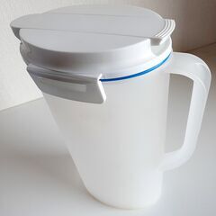 併買無料【程度良品】冷水ピッチャー サイドロック冷水筒 ウォーターピッチャー ワンプッシュ開閉 2L 2000ml ホワイト/半透明 冷水 冷氷 麦茶 お茶の画像