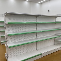 商品棚 什器 コンビニ スーパー商品陳列棚の画像