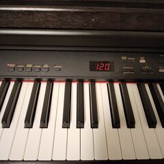 YAMAHA 電子ピアノ CLP820 ジャンクの画像