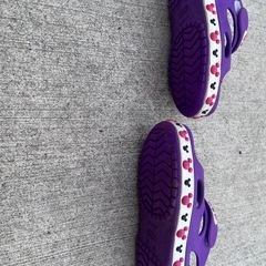 Crocs サンダル ミッキーマウス C12 キッズ パープルの画像